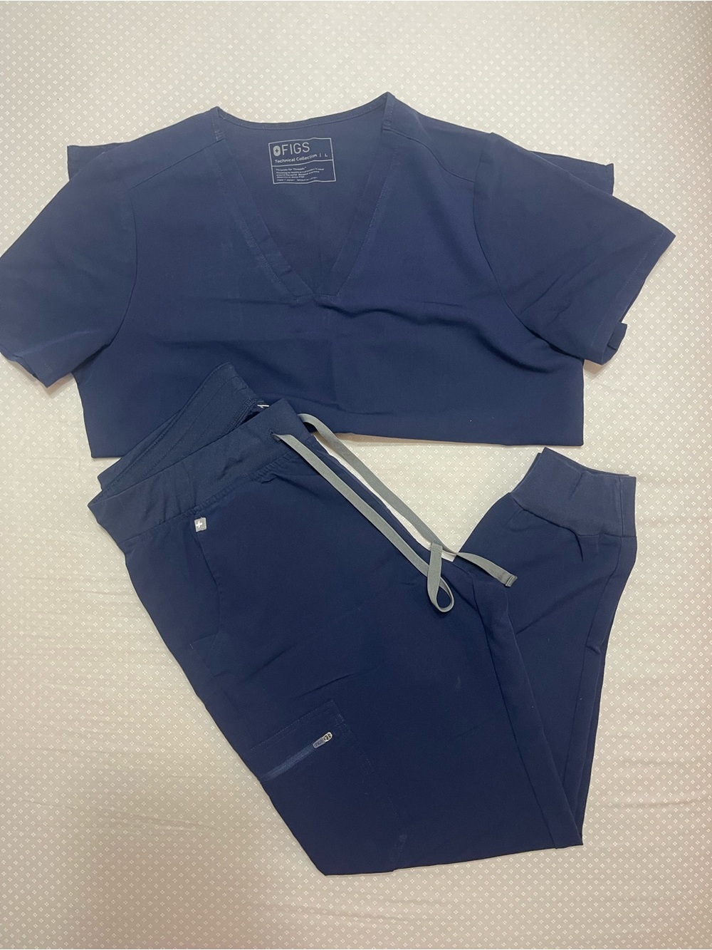 FIGS Women's Navy V-Neck Top and Jogger Set